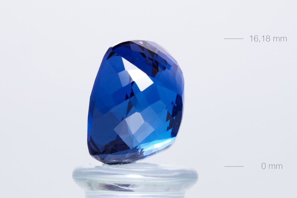 Tanzanite Cushion 20,54 ct